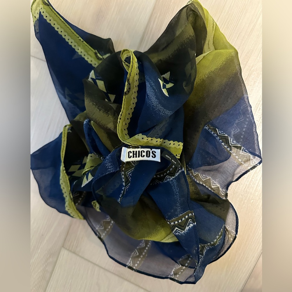 Chico’s Silk Oblong Scarf Artsy Boho Royal Blue & Lime Green Colorblock Designs - Picture 8 of 17